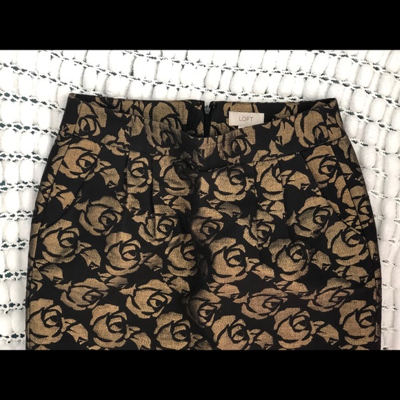 Gold floral mini skirt - Picture 2 of 3